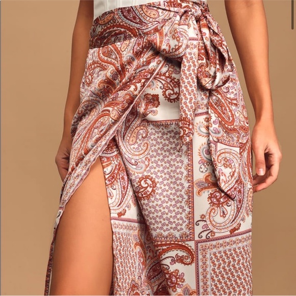 NEW Lulu's Satin Take A Walk With Me Paisley Wrap Front Midi Slip Skirt Medium - Picture 10 of 11